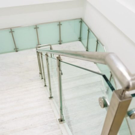 07- Post Glass Railings